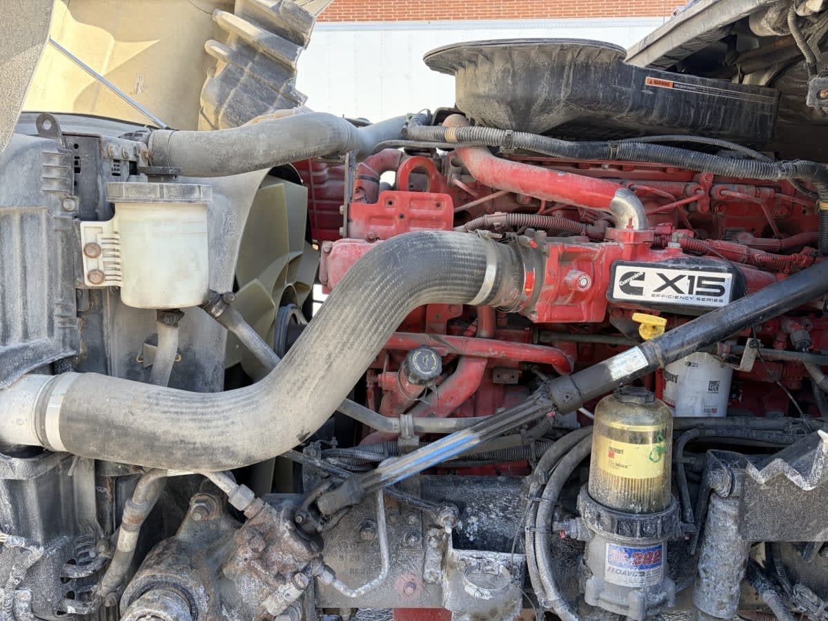 2019 Navistar International LT625 DAYCAB T/A 868827