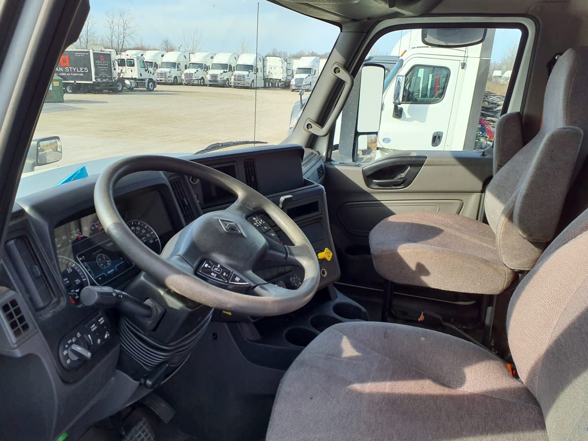 2019 Navistar International LT625 DAYCAB T/A 868855