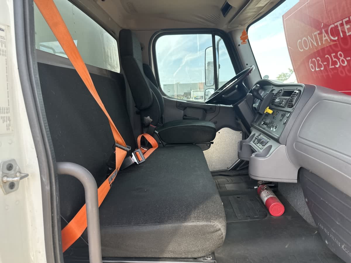 2019 Freightliner M2 106 868856