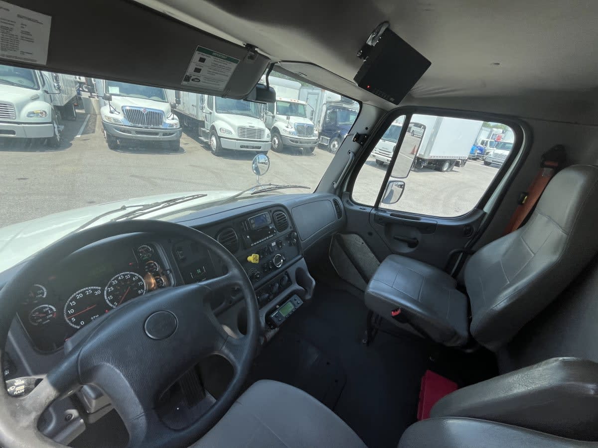 2019 Freightliner M2 106 in Beltsville, MD — photo 8