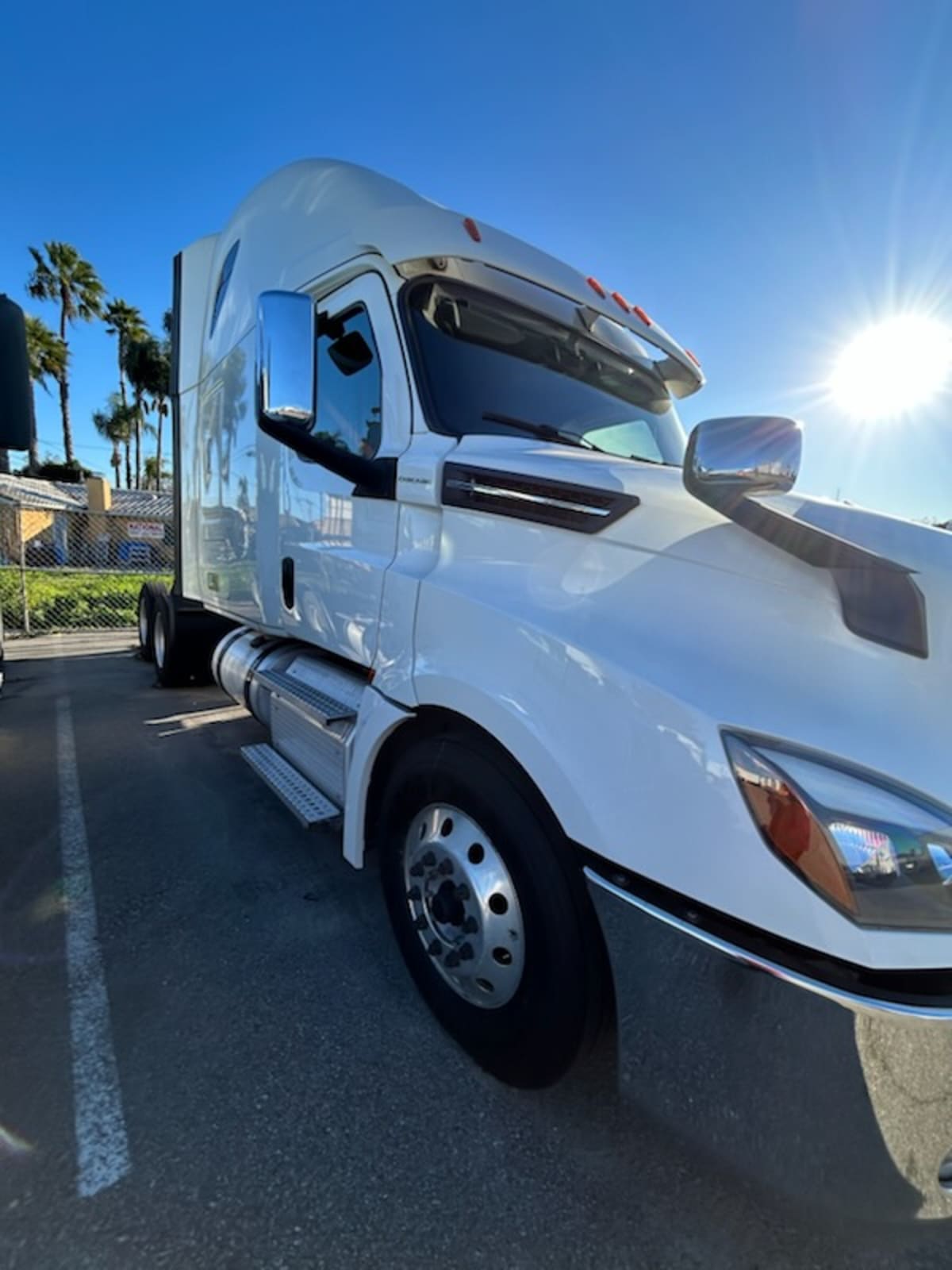 2019 Freightliner - image 1