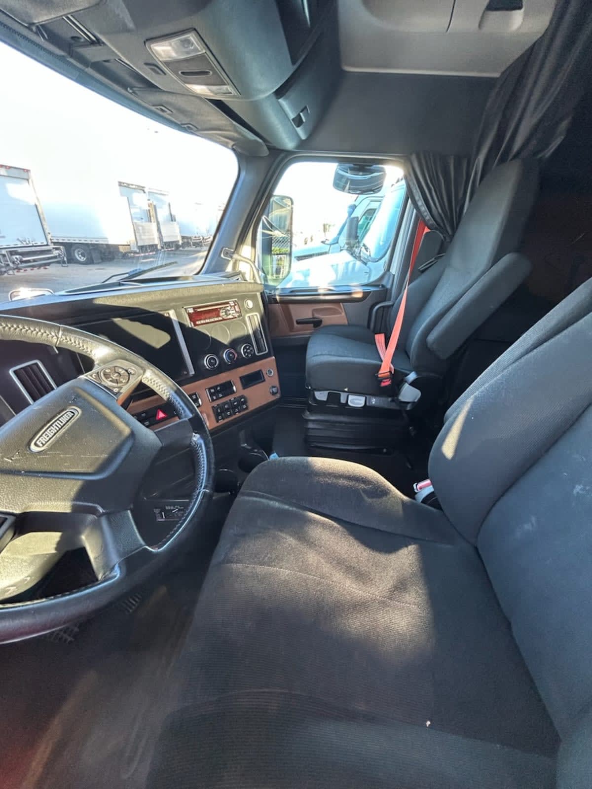 2019 Freightliner - image 7