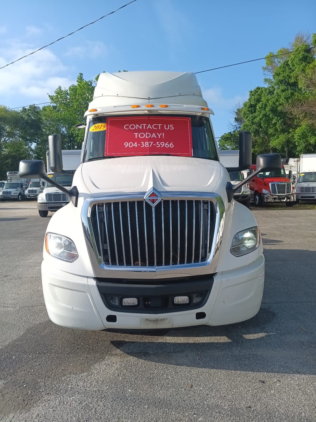 2019 International - image 1