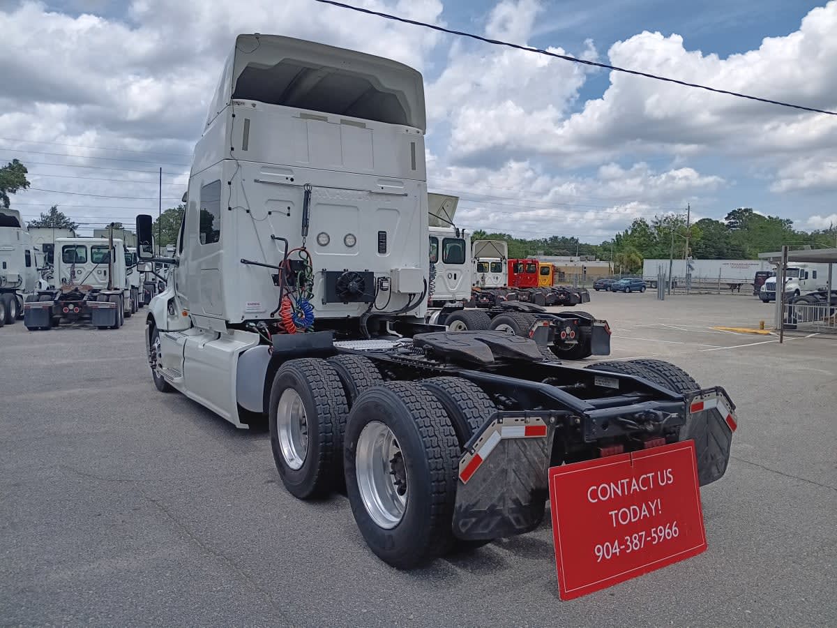 2019 International - image 6