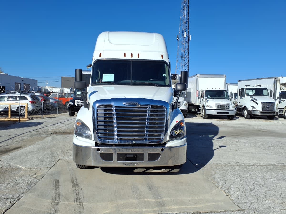 2020 Freightliner - image 2