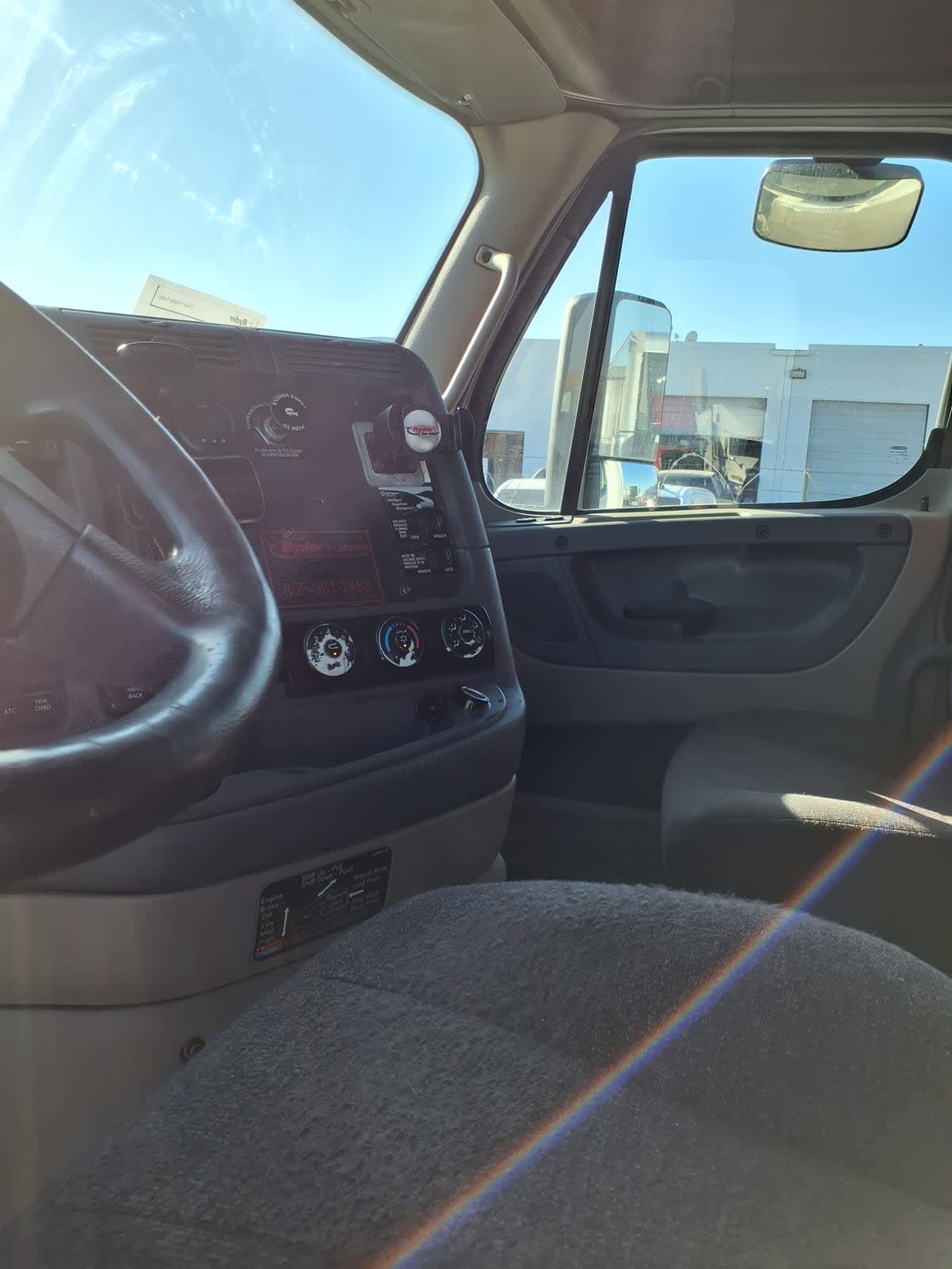 2020 Freightliner - image 7