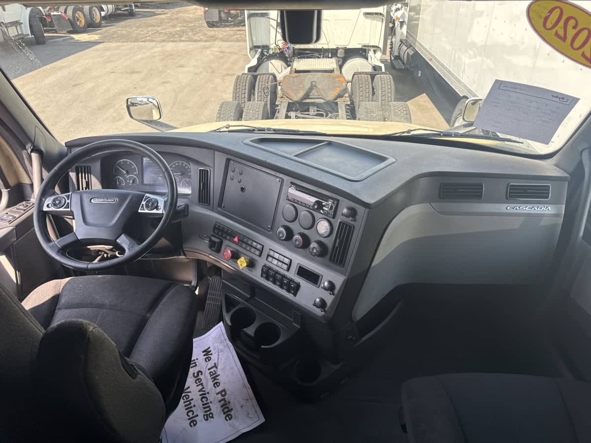 2020 Freightliner/Mercedes NEW CASCADIA PX12664 869313