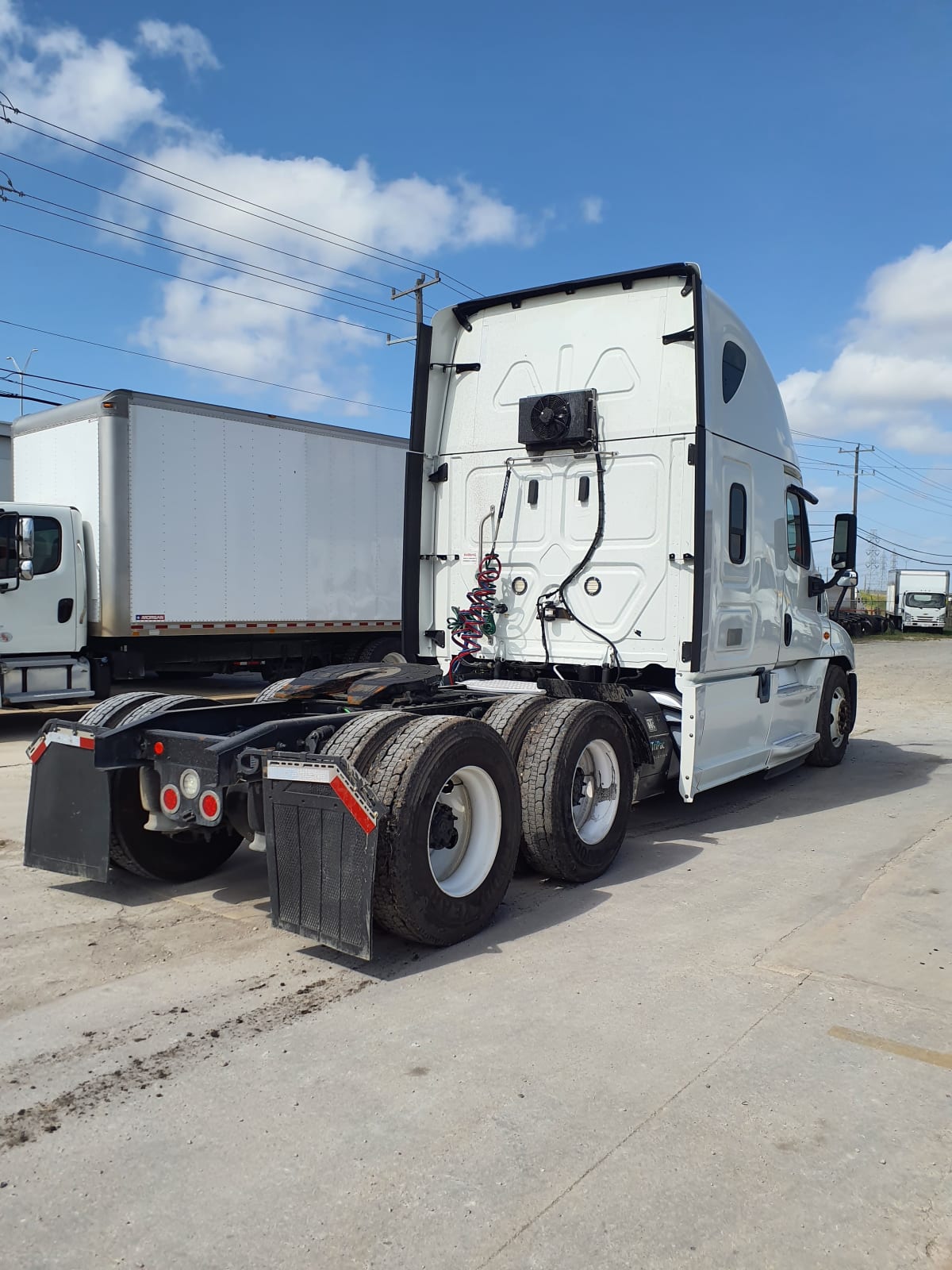 2019 Freightliner/Mercedes CASCADIA 125 869324