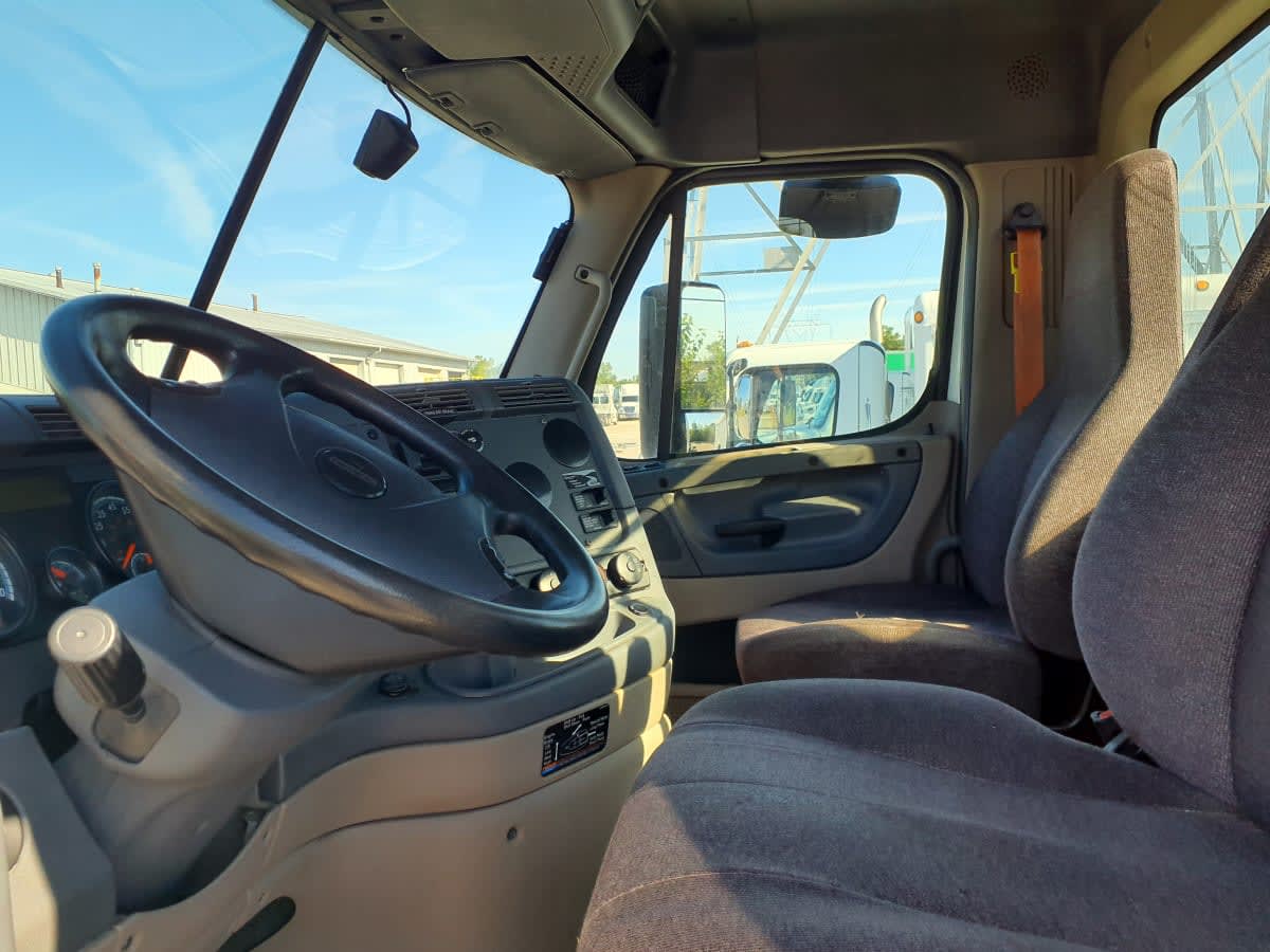 2019 Freightliner CASCADIA 125 869326