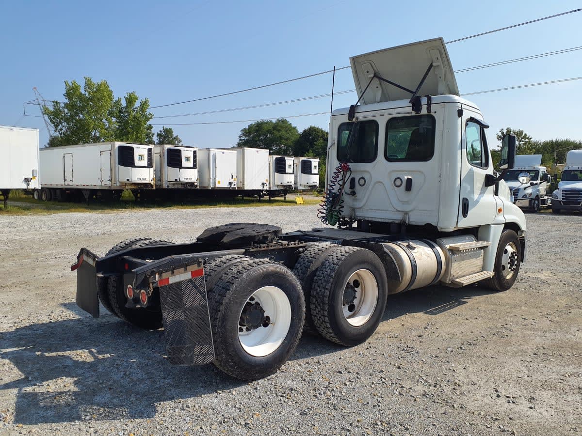 2019 Freightliner CASCADIA 125 869328