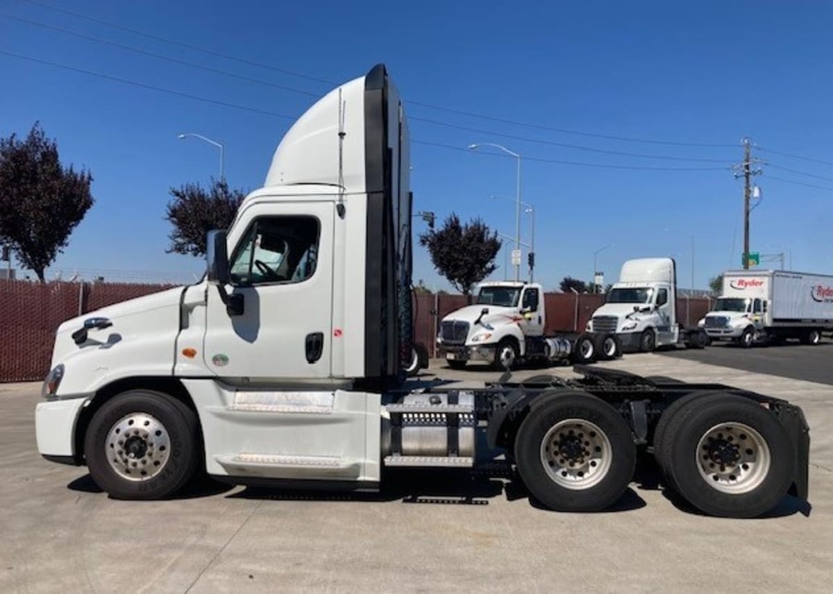 2019 Freightliner/Mercedes CASCADIA 125 869414