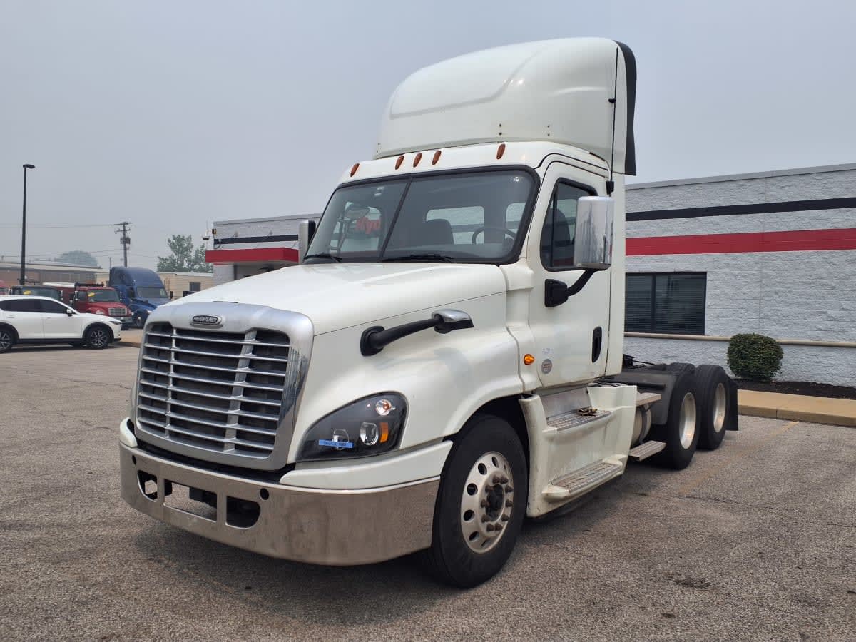 2019 Freightliner Cascadia in Cleveland, OH