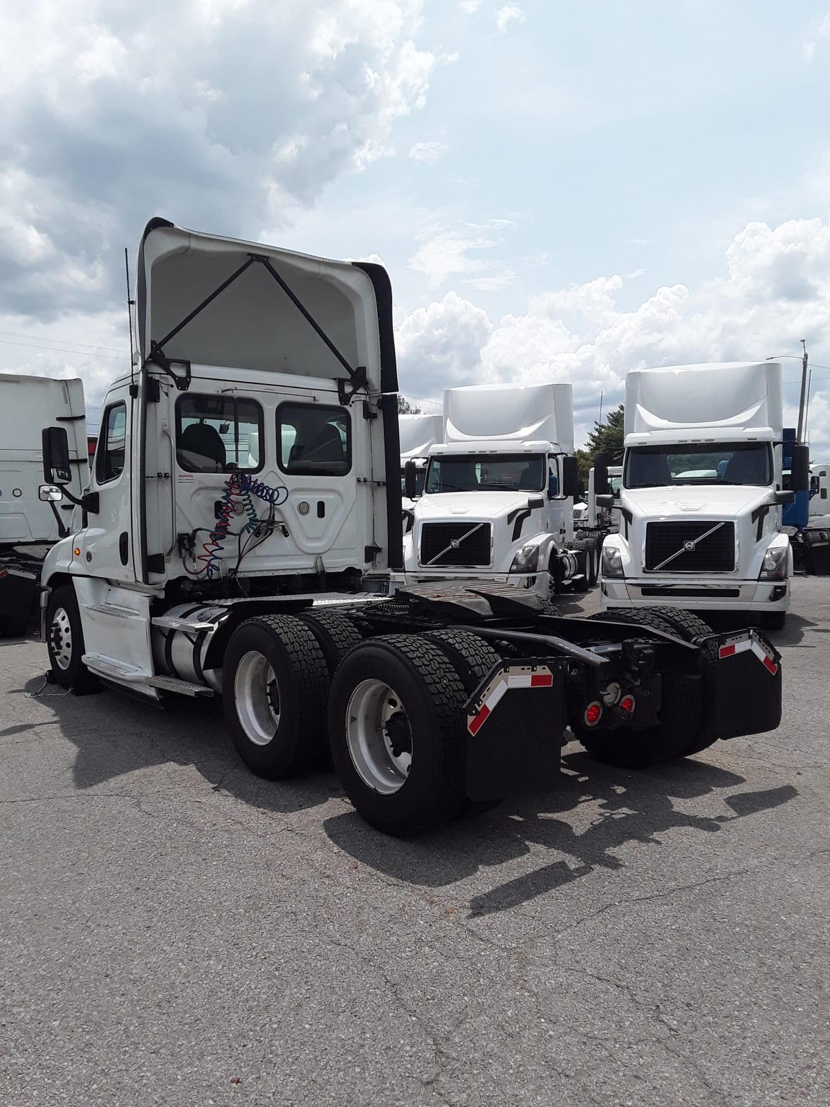 2019 Freightliner/Mercedes CASCADIA 125 869444