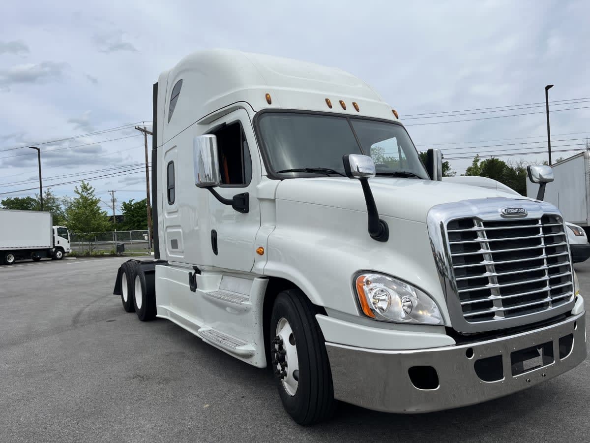 2019 Freightliner - image 3