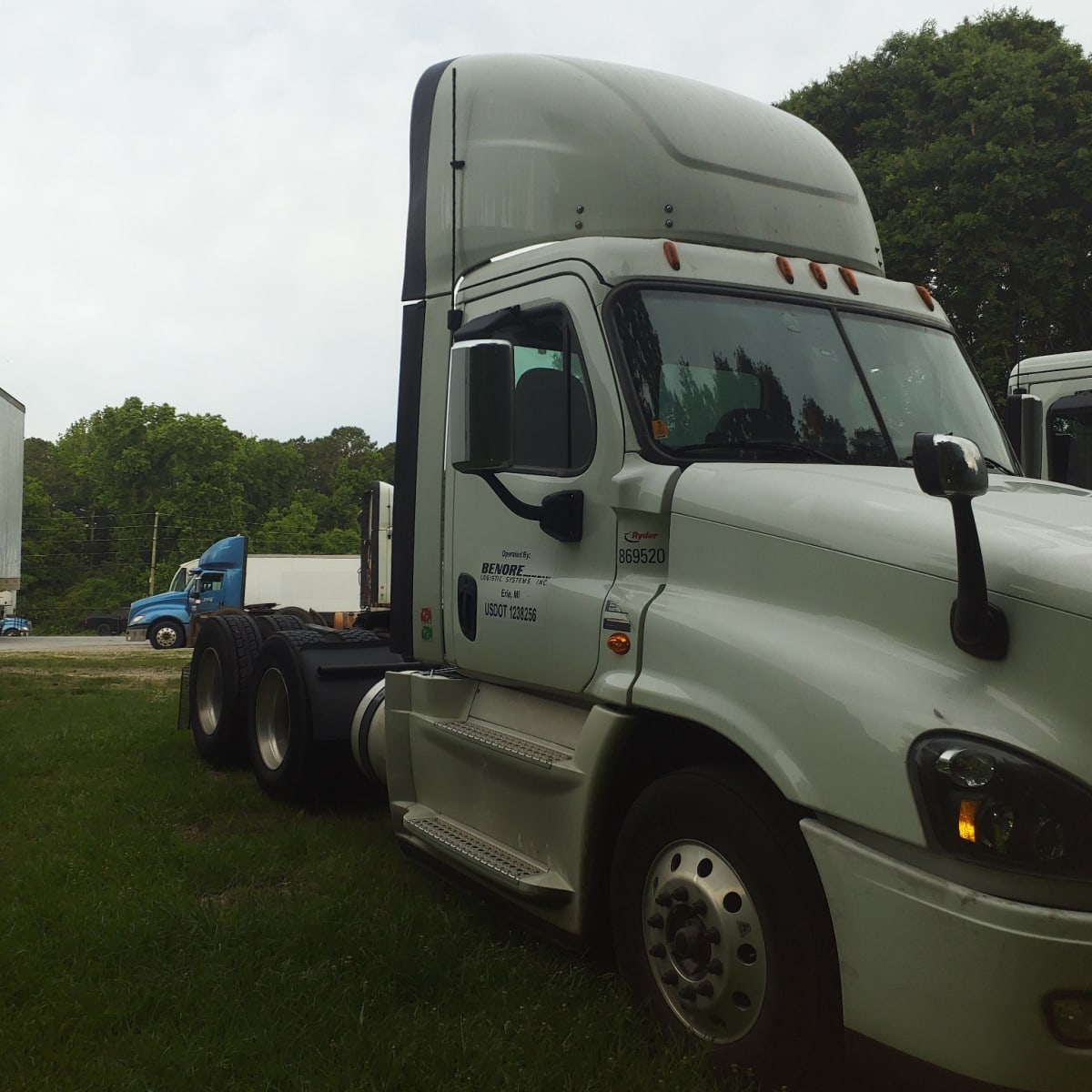 2019 Freightliner/Mercedes CASCADIA 125 869520