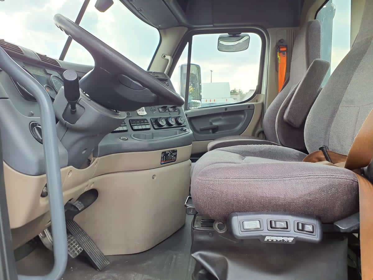 2019 Freightliner CASCADIA 125 869523