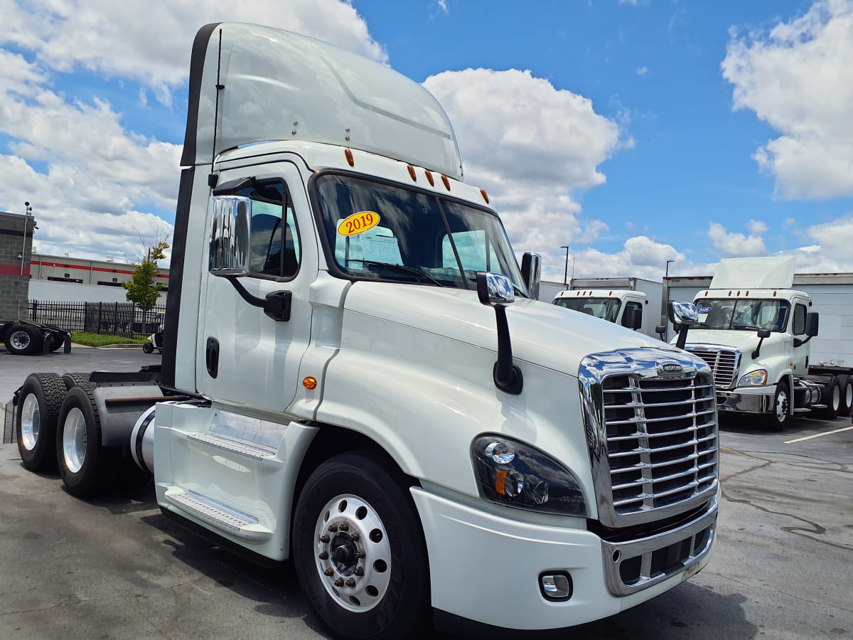 2019 Freightliner/Mercedes CASCADIA 125 869538