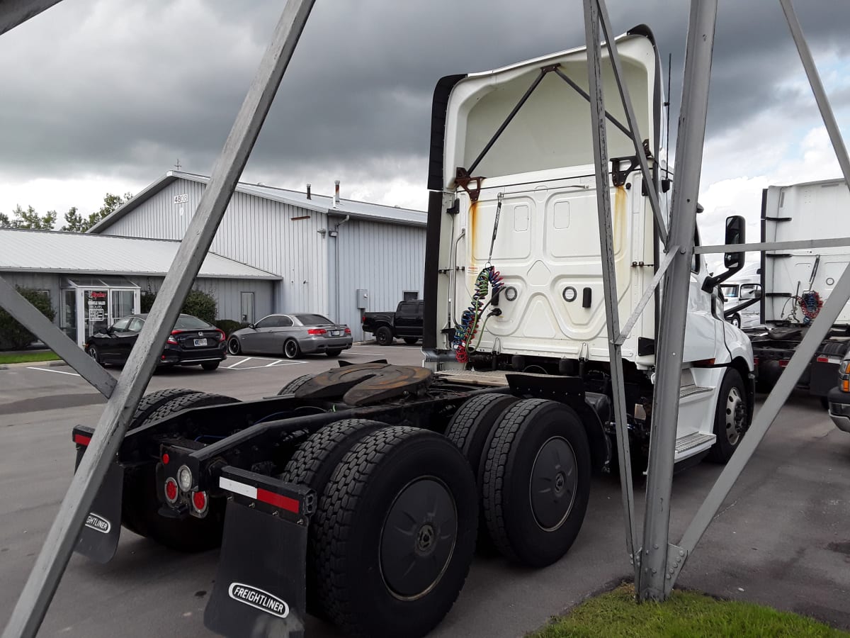 2019 Freightliner/Mercedes NEW CASCADIA PX12664 869556