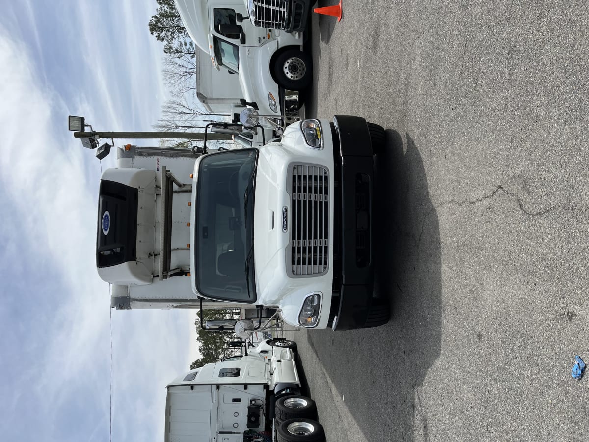 2019 Freightliner/Mercedes M2 106 869716