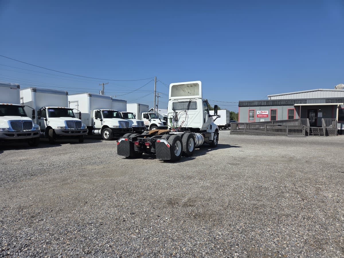 2019 Navistar International LT625 DAYCAB T/A 869840