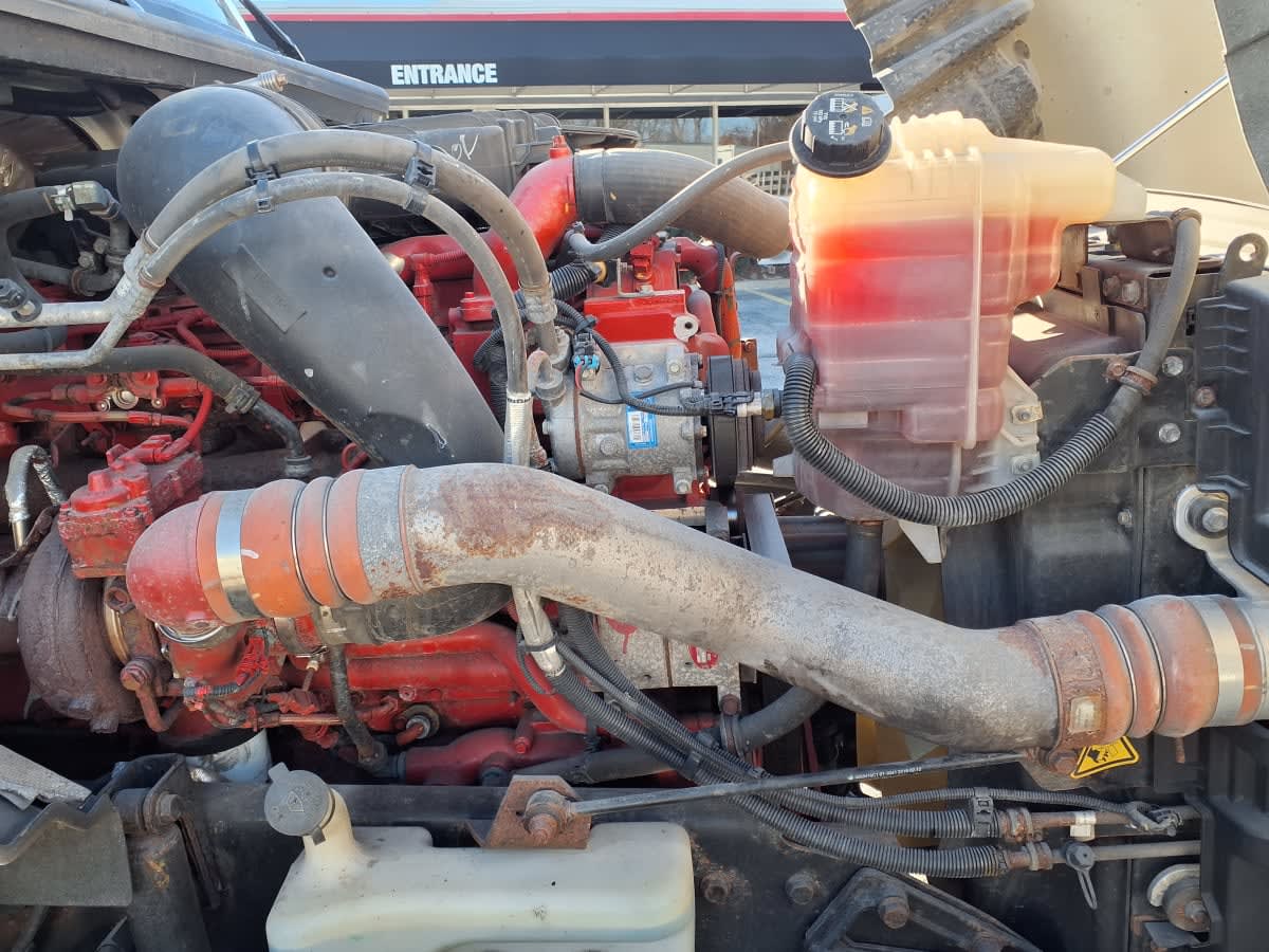 2019 Navistar International LT625 DAYCAB T/A 869861