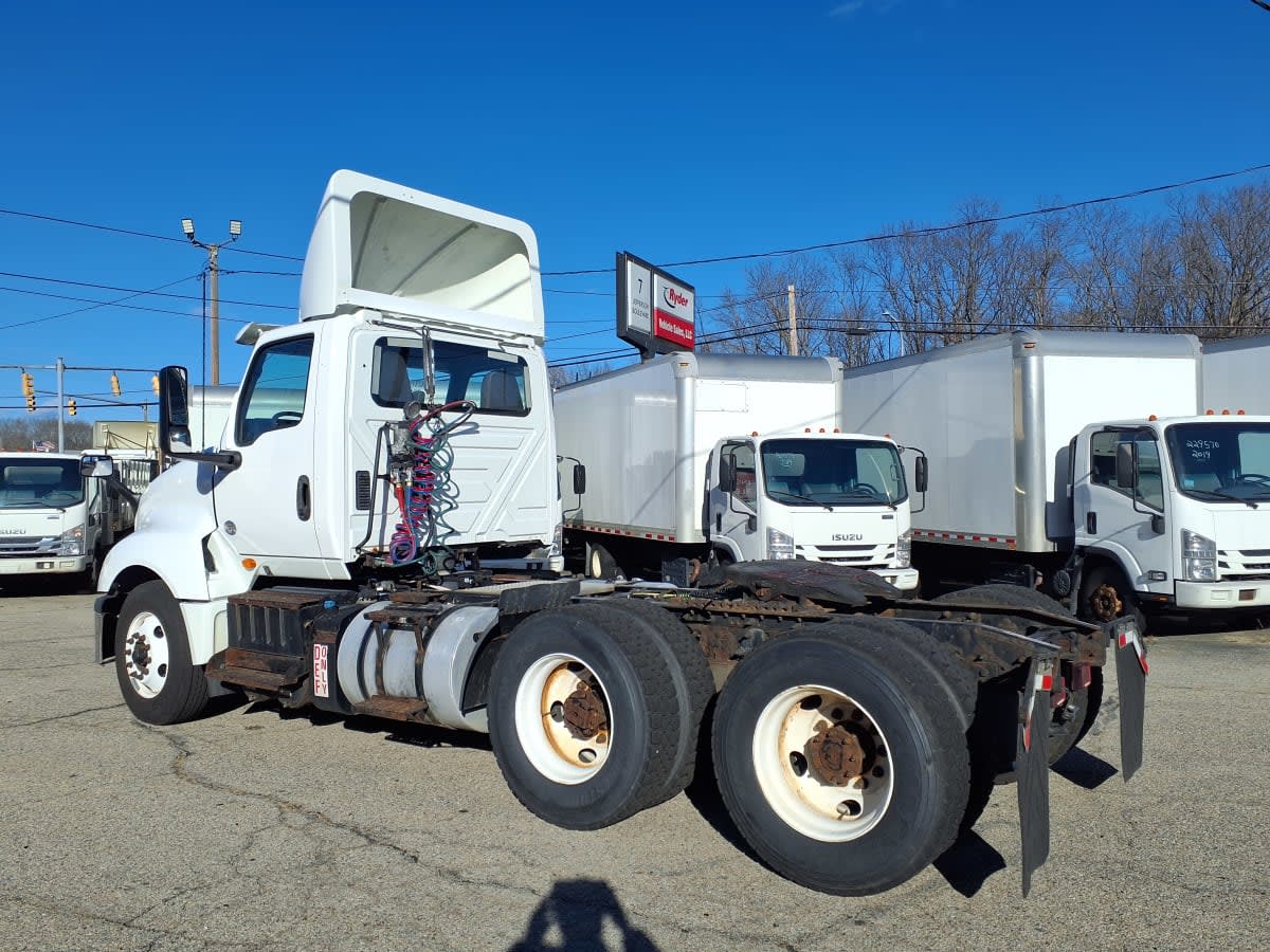 2019 Navistar International LT625 DAYCAB T/A 869861