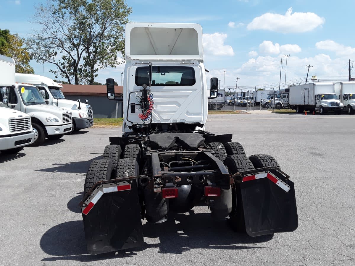 2019 International LT in La Vergne, TN — photo 5