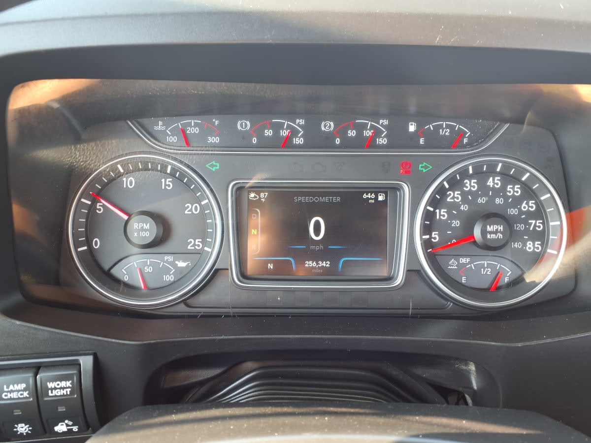 2019 Navistar International LT625 DAYCAB T/A 869937