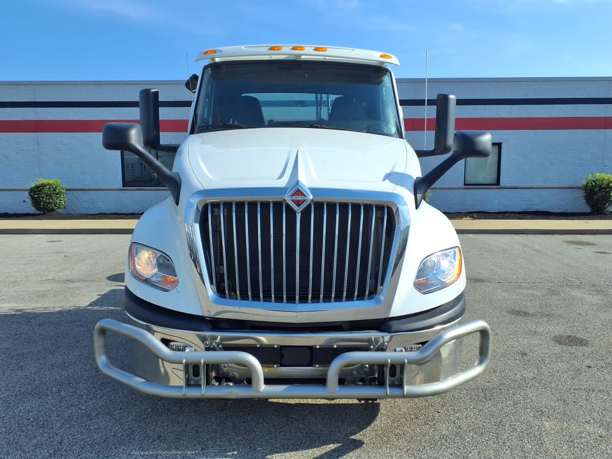 2019 Navistar International LT625 DAYCAB T/A 869937