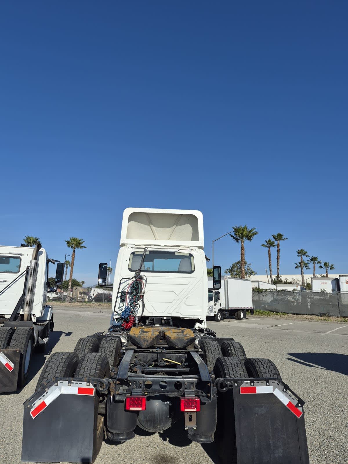 2019 International - image 5