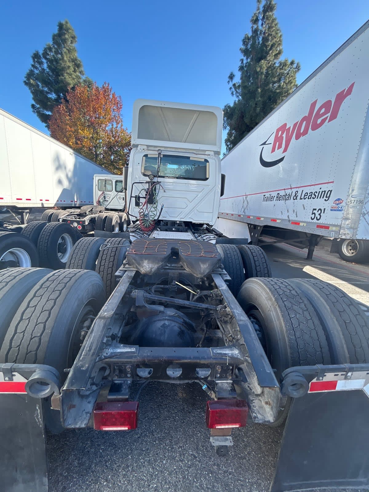 2019 International - image 5