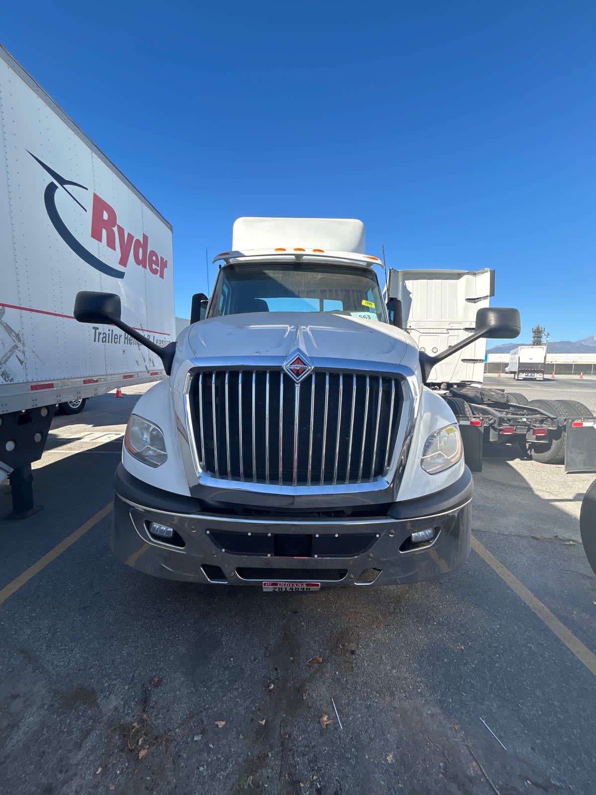 2019 International - image 2