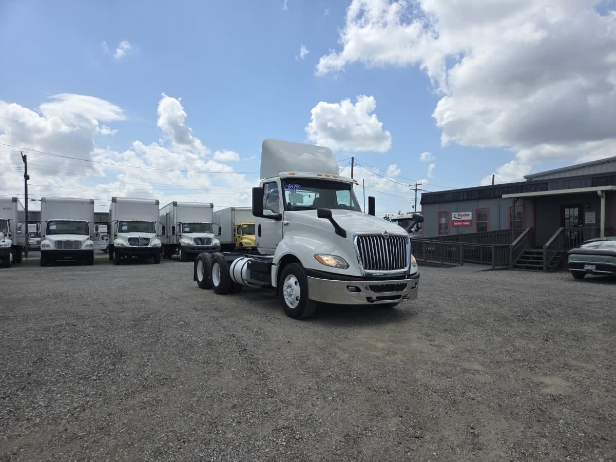 2019 International LT in St. Rose, LA — photo 3