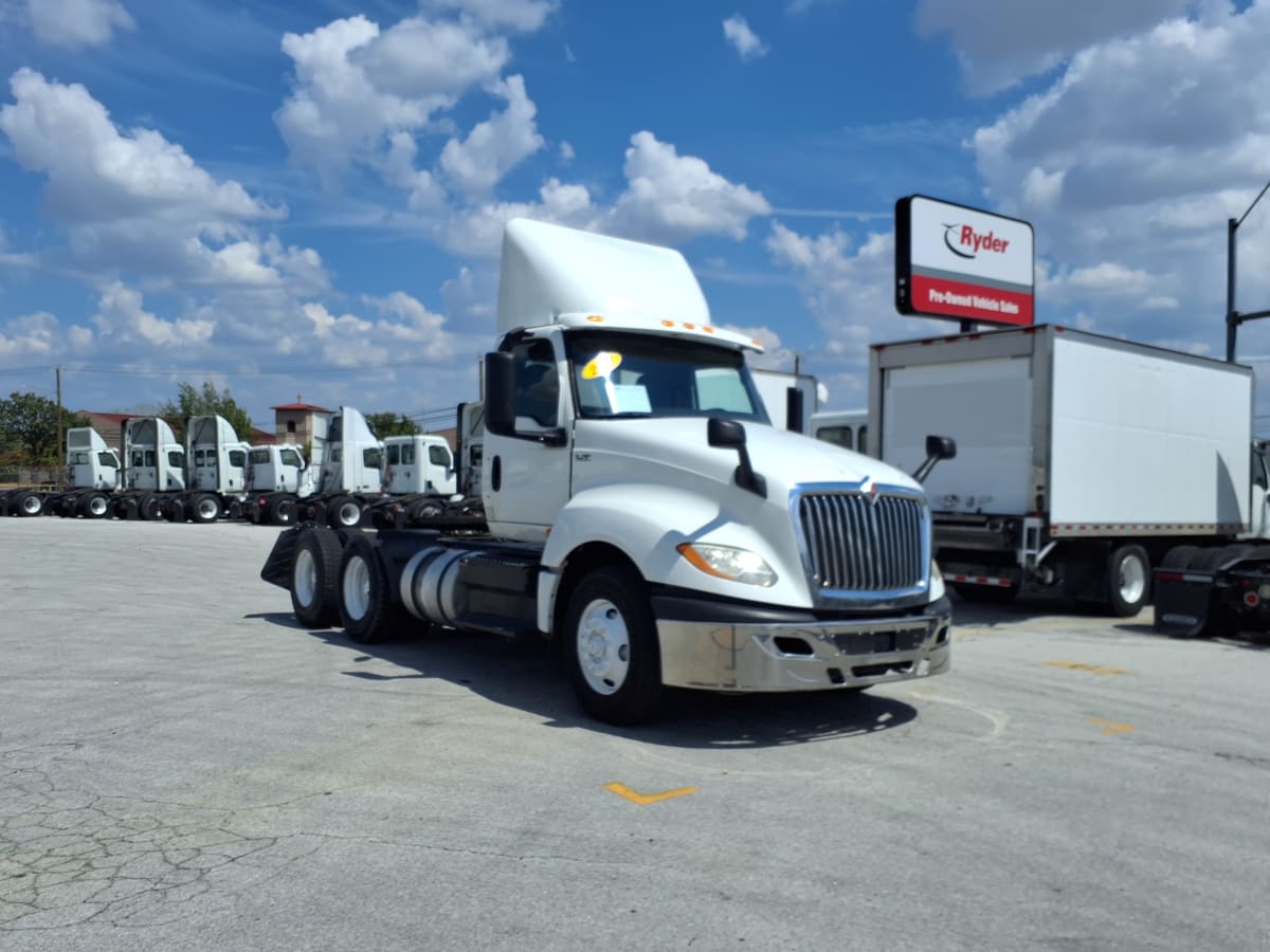 2019 International LT in Fort Worth, TX — photo 3