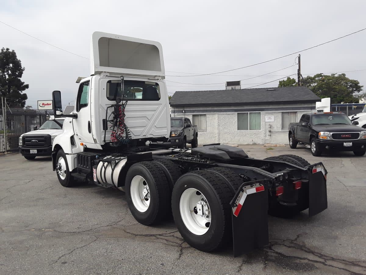 2019 International LT in Montebello, CA — photo 6