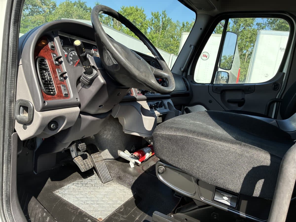 2019 Freightliner/Mercedes M2 106 870038