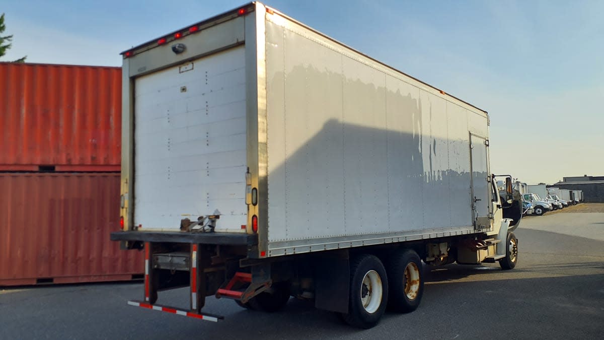 2019 Freightliner M2 106 in Springfield, MA — photo 4