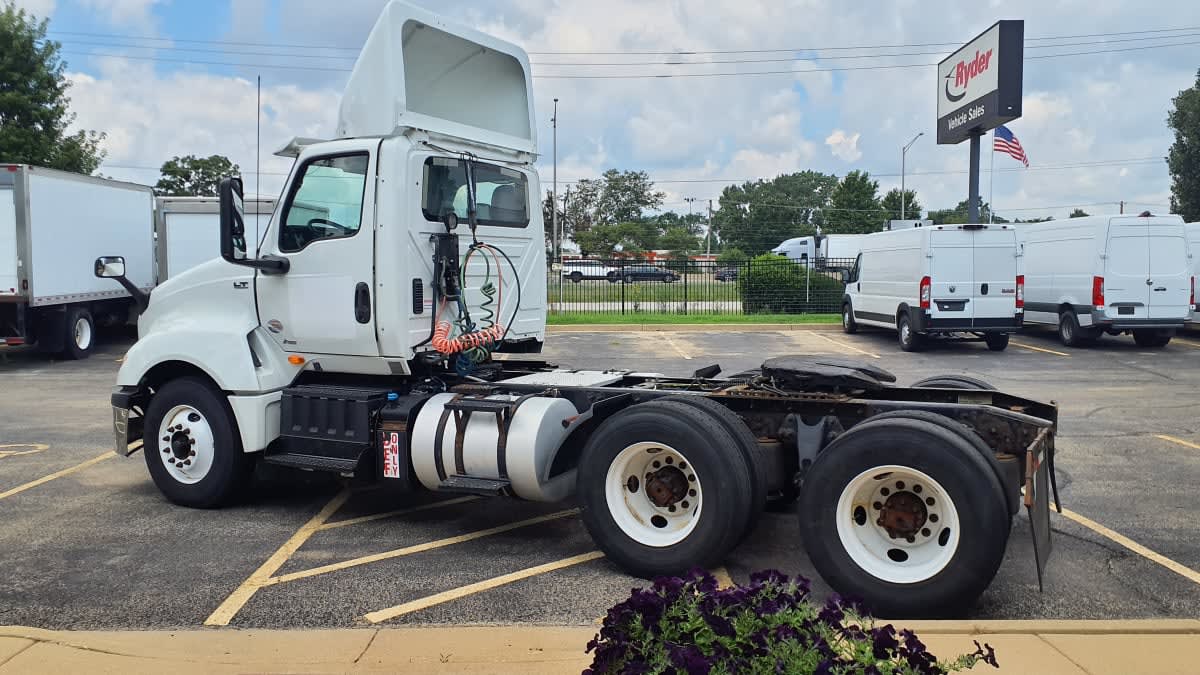 2019 International LT in Bolingbrook, IL — photo 6