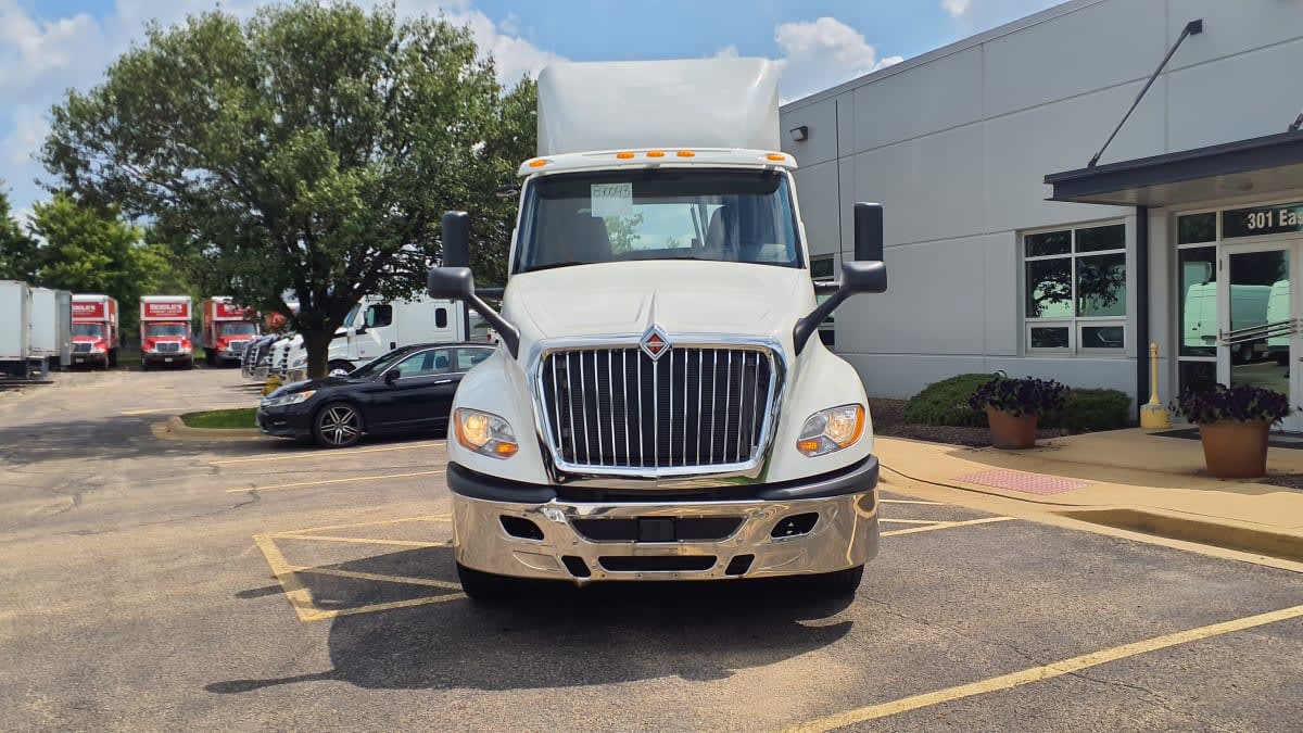 2019 International LT in Bolingbrook, IL — photo 2