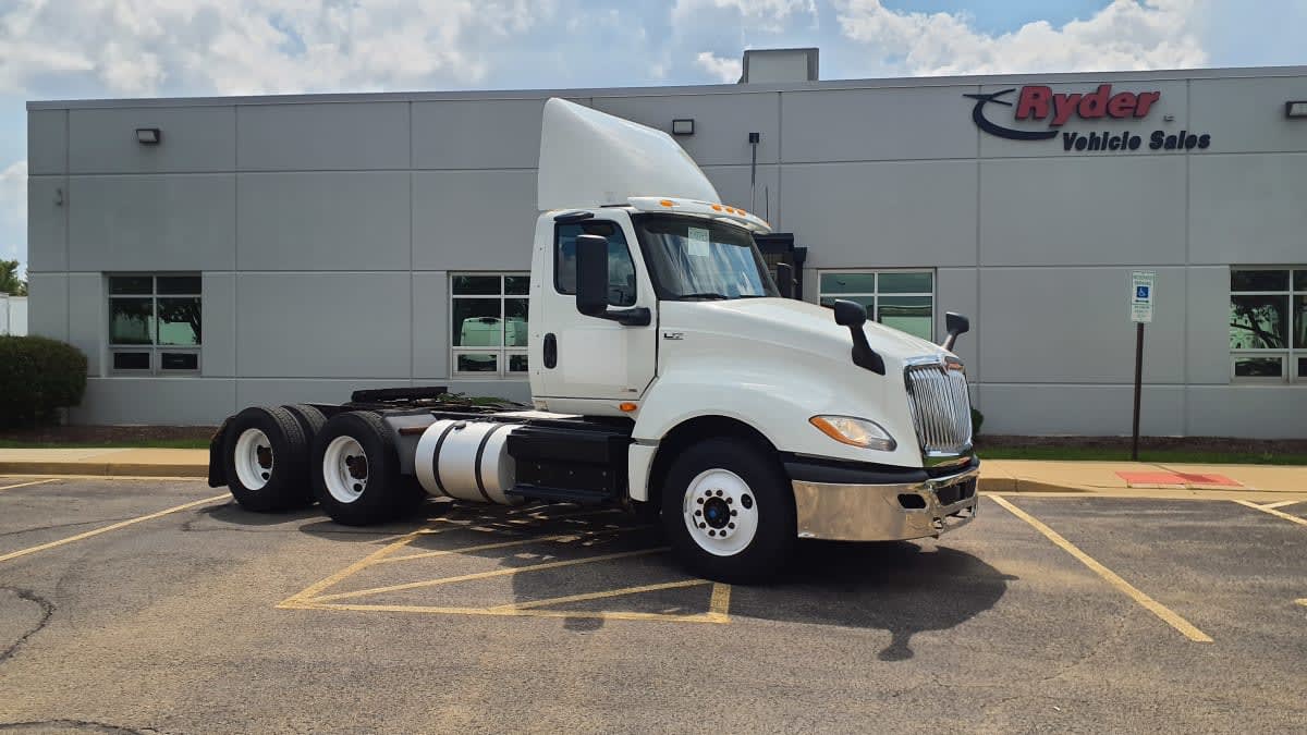 2019 International LT in Bolingbrook, IL — photo 3