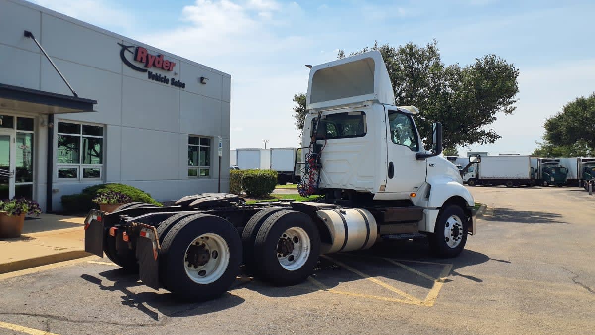 2019 International LT in Bolingbrook, IL — photo 4