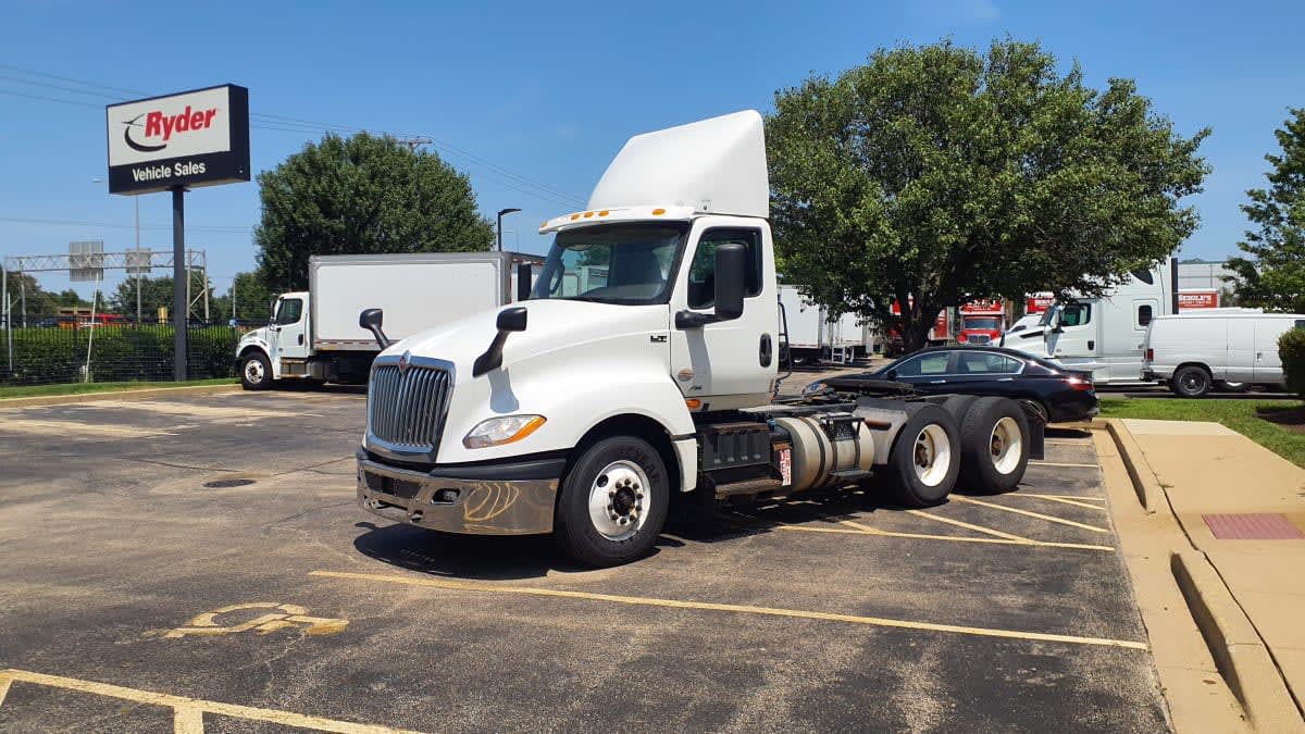 2019 International LT in Bolingbrook, IL