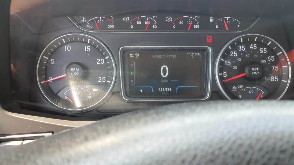 2019 International LT in Bolingbrook, IL — photo 7