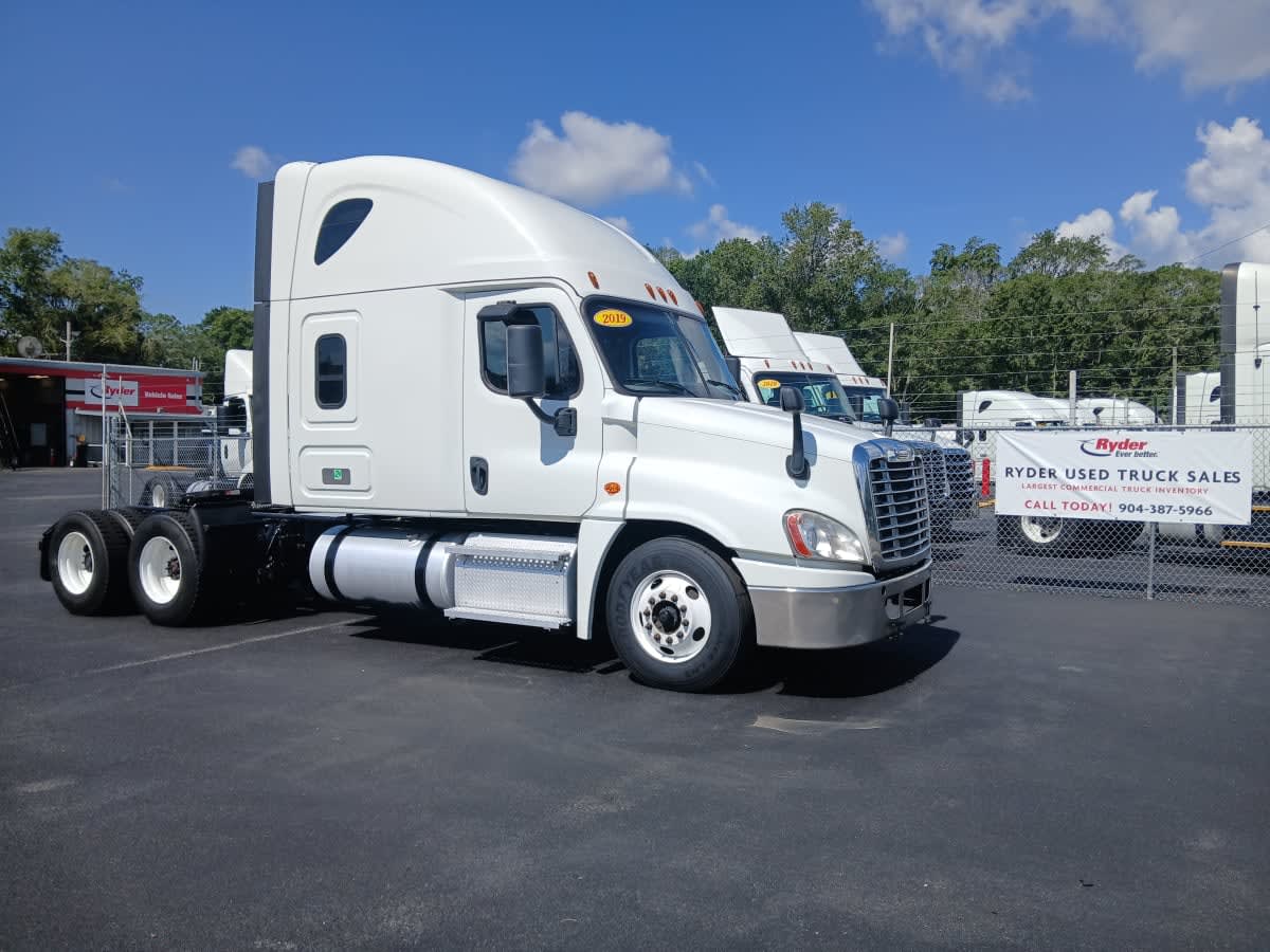 2019 Freightliner Cascadia in Jacksonville, FL