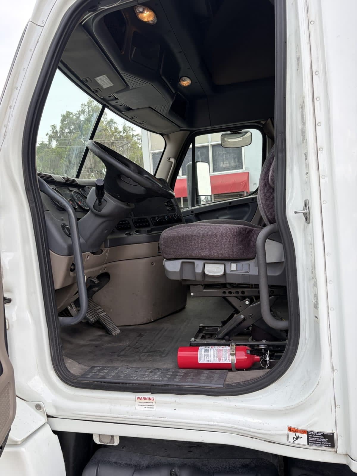 2019 Freightliner/Mercedes CASCADIA 125 870057