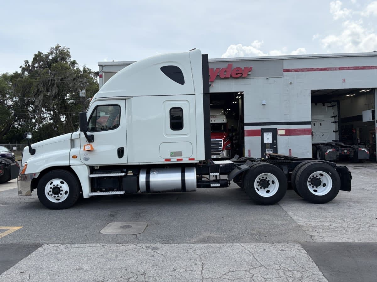 2019 Freightliner/Mercedes CASCADIA 125 870057