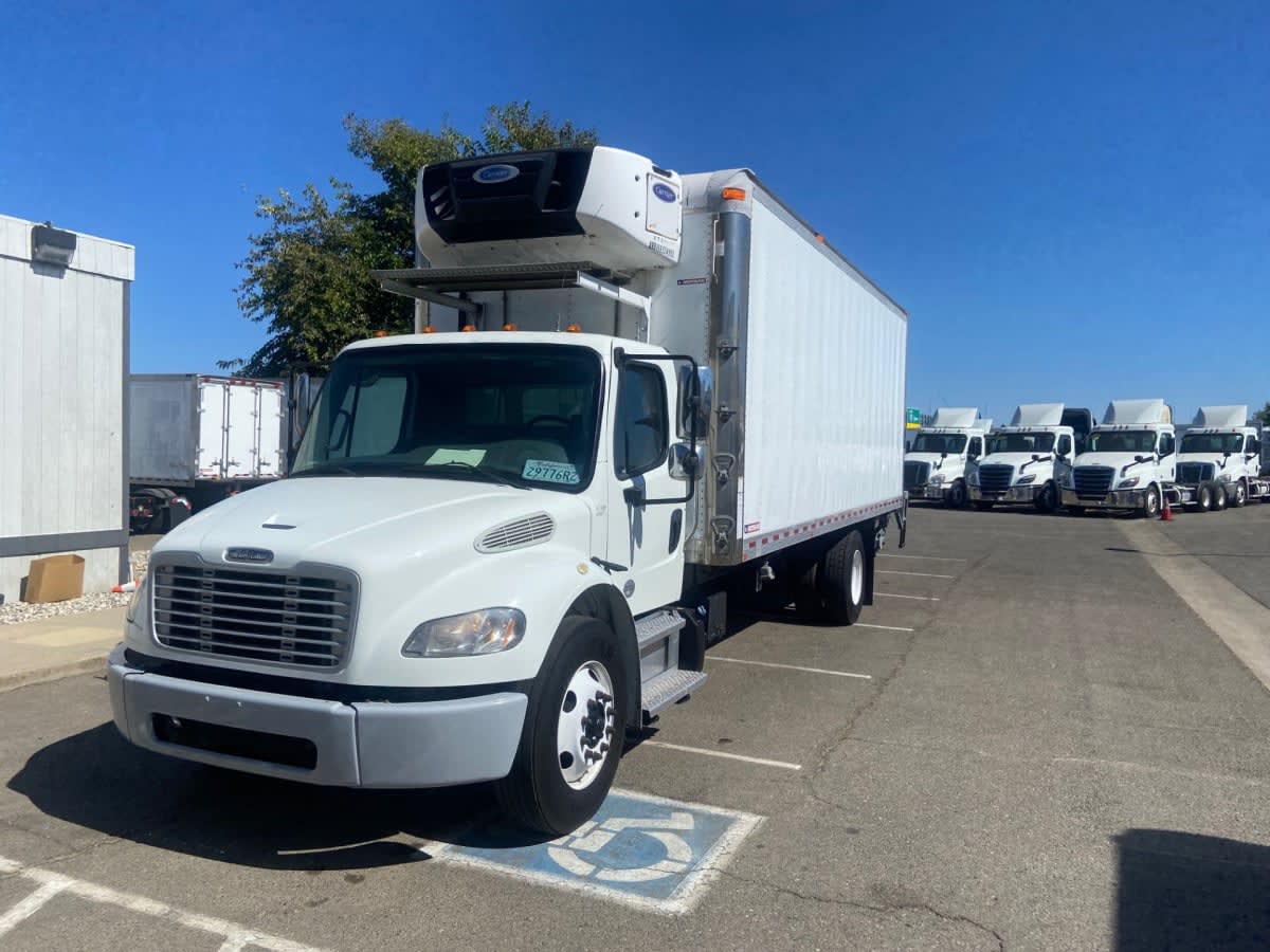 2019 Freightliner/Mercedes M2 106 870077 2019 Freightliner/Mercedes M2 106 870077