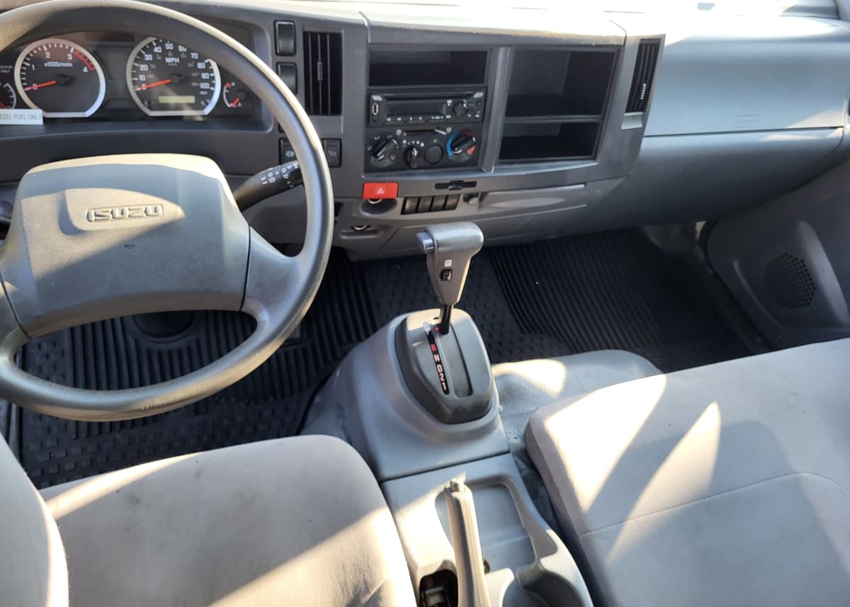 2019 Isuzu NPR HD 870079