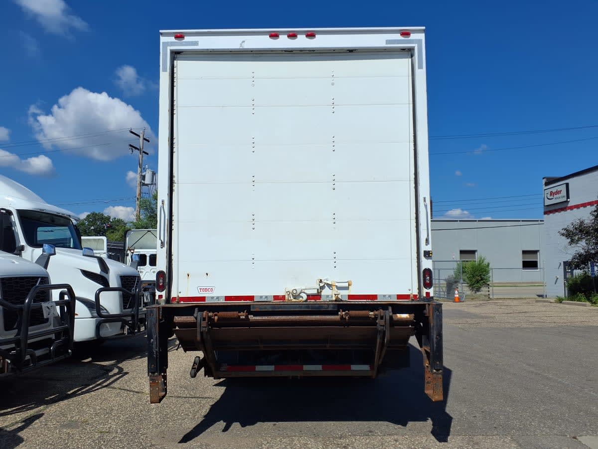 2019 Freightliner M2 106 870080