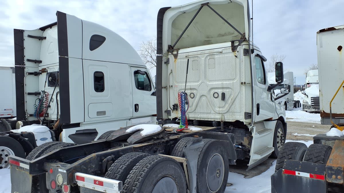 2019 Freightliner/Mercedes NEW CASCADIA PX12664 870168
